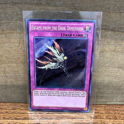 Escape From the Dark Dimension(Holo) 1st Edition