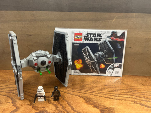 LEGO 75300: Imperial TIE Fighter