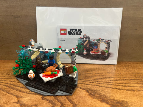 LEGO 40658: Millennium Falcon Holiday Diorama