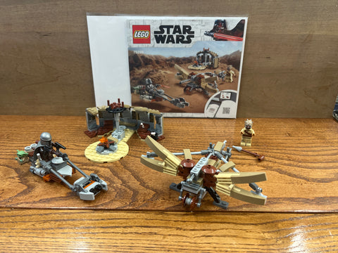LEGO 75299: Trouble on Tatooine