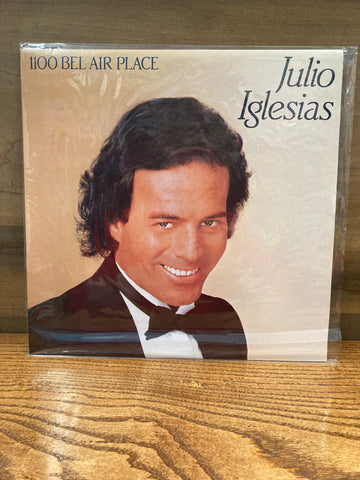 1100 Bel Air Place: Julio Iglasias