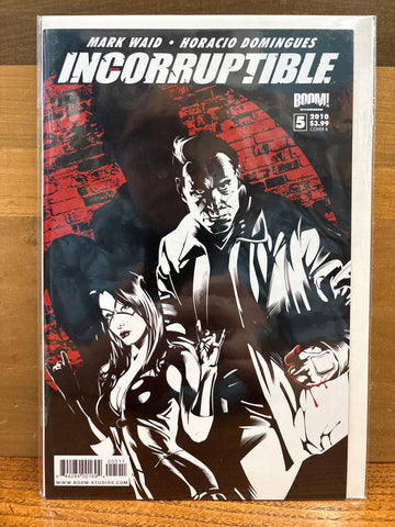 Incorruptible #5(Variant)