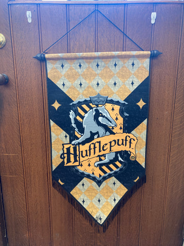 Harry Potter Felt Banner: Hufflepuff - The Frugal Dutchman