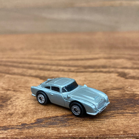 Aston Martin DB5: James Bond