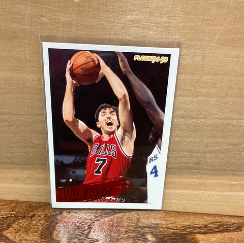 Toni Kukoc(1994) Fleer #32