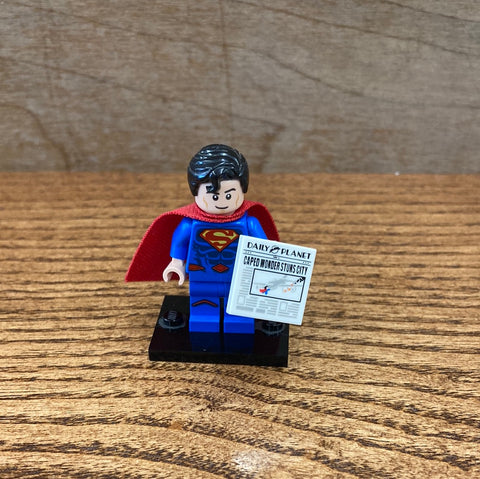 Superman Minifigure w/Paper