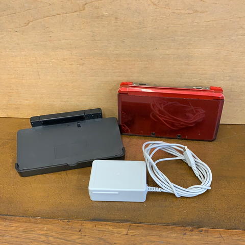 Nintendo 3DS(Flame Red) W/Charger and Dock