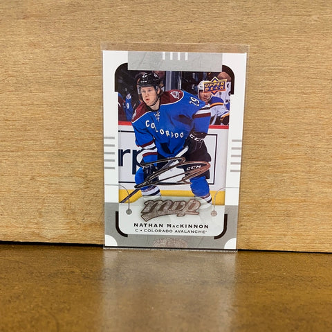Nathan Mackinnon: Colorado Avalanche(2015-16) #74 Silver