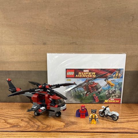 Lego 6866: Wolverines Chopper Showdown