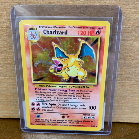 Charizard(Holo)