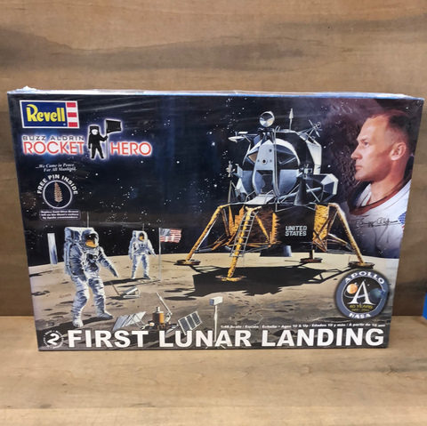 First Lunar Landing: Buzz Aldrin Rocket Hero 1/48 Scale(Sealed)
