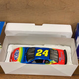 Jeff Gordon #24 1:24 Dupont(1999)