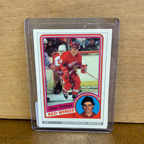 Steve Yzerman: Detroit Red Wings(1992) Anniversary Series #17