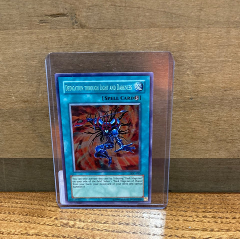 Dedication Through Light and Darkness(Super Rare)