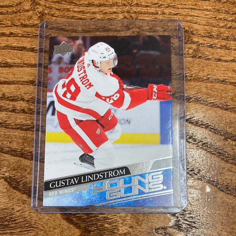 Gustav Lindstrom(2020-21) Young Guns #220